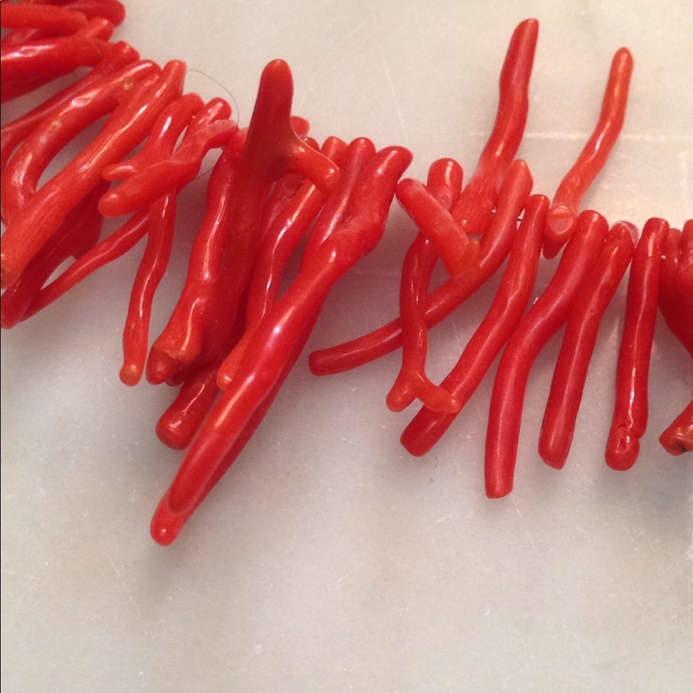 VINTAGE 1970s Genuine Red Branch Coral Necklace - Picture 2 of 5